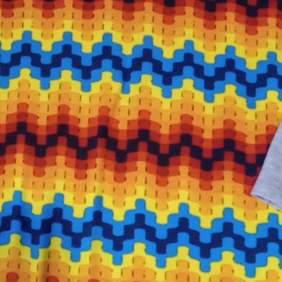 LulaRoe girls' Sloan Shirt - Picture 3 of 7